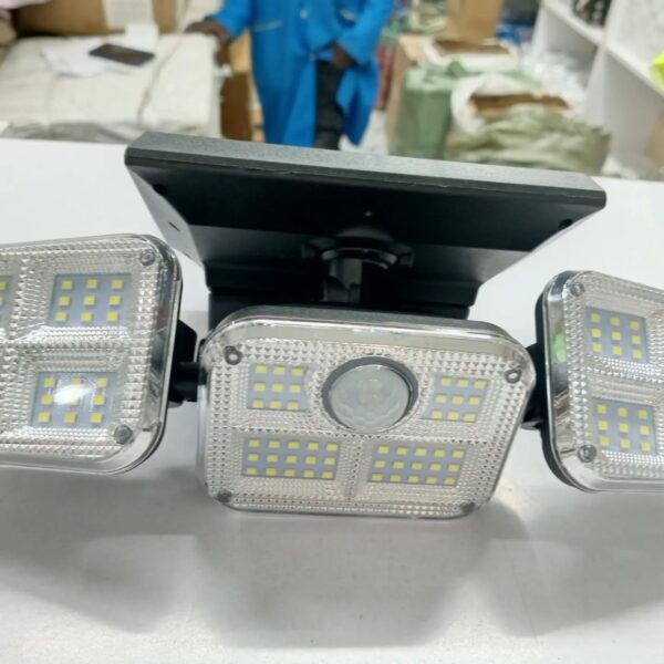3 Head Solar Sensor Lamps