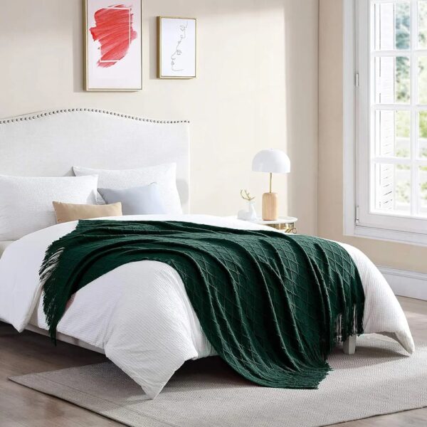 Luxurious Knitted Throw Blanket with Tassels